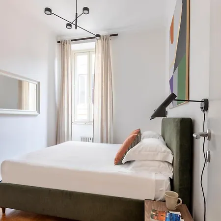 Romac - Condotti By Spanish Steps *